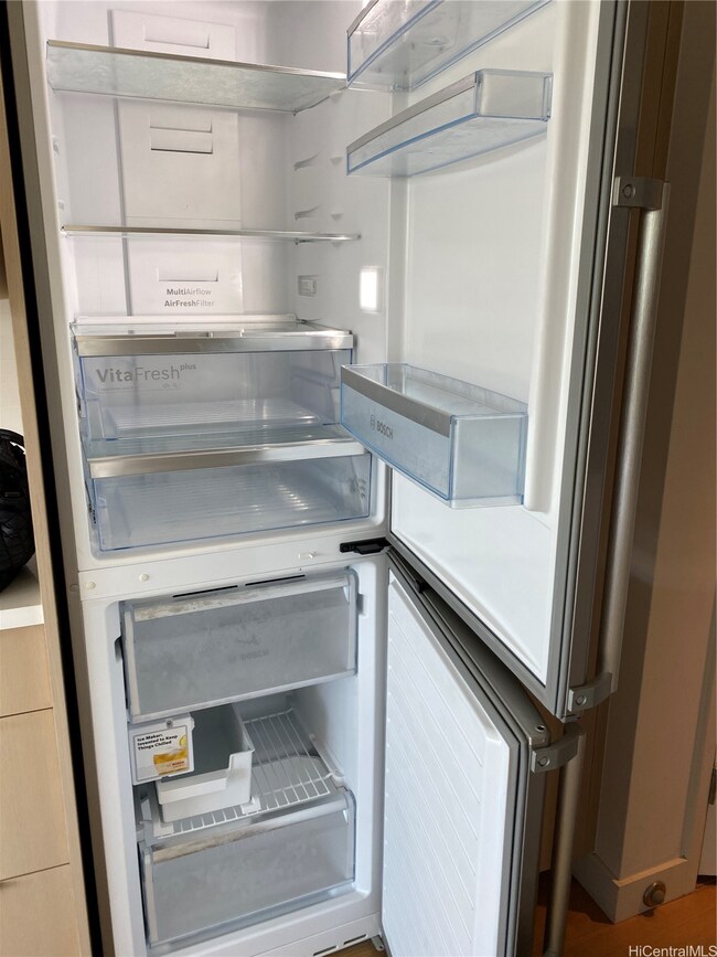Compact Refrigerator