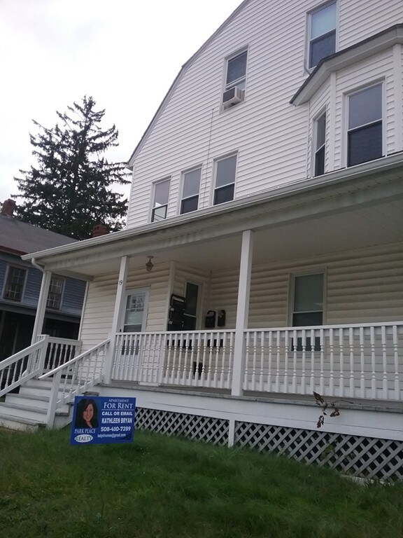 19 Pleasant St unit 2, Leicester, MA 01524 - photo 4