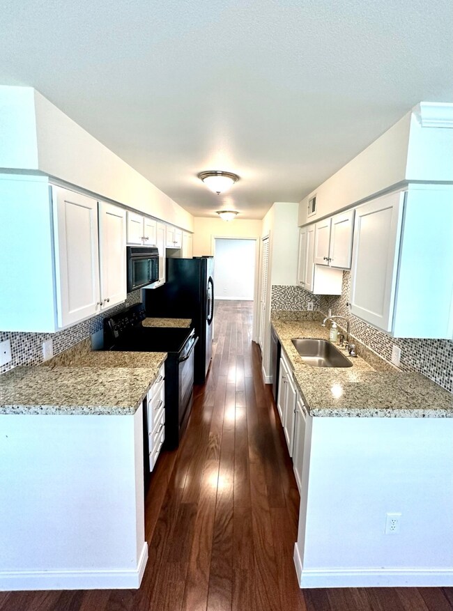 10392 Briar Forest Dr unit 33/4, Houston, TX 77042 - photo 4