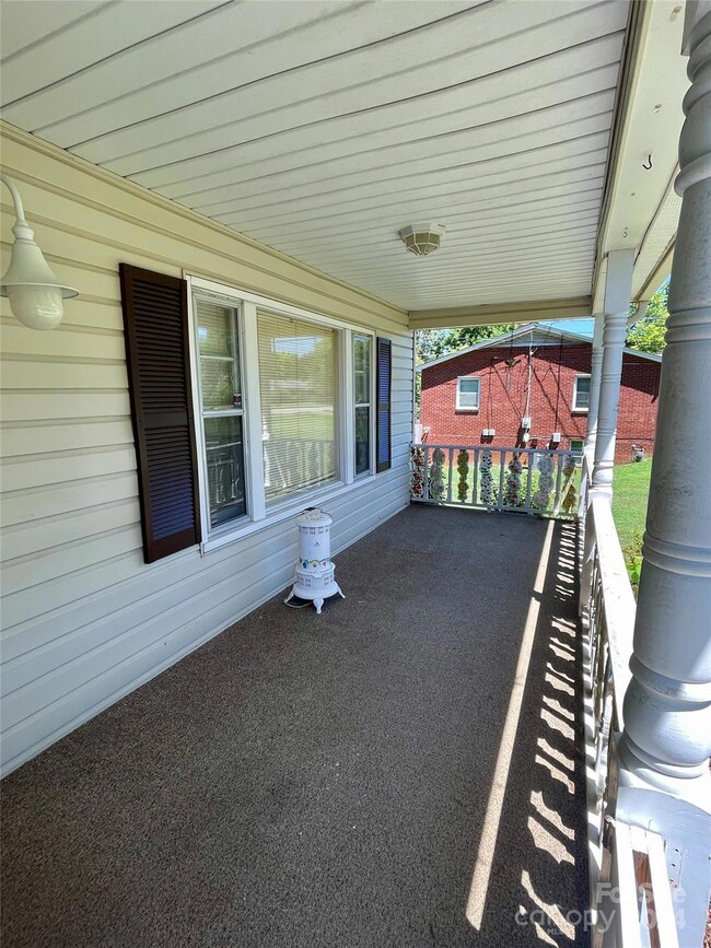 618 Charles Rd, Shelby, NC 28152 - photo 4