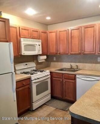 41 Country Dr E unit 76, Staten Island, NY 10314 - photo 4