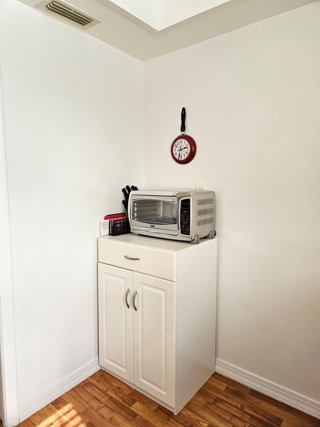 2572 Emory Dr E unit I, West Palm Beach, FL 33415 - photo 6