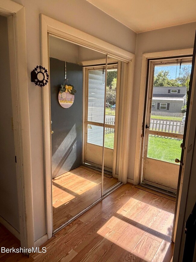 46 Bossidy Dr, Pittsfield, MA 01201 - photo 5