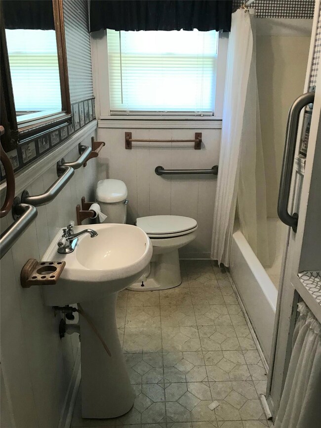 312 Wanda Way, Hurst, TX 76053 - photo 6