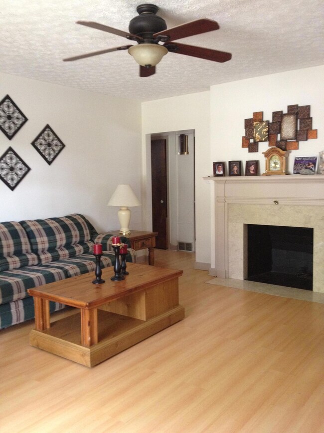 4 -Living Room