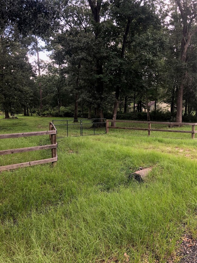 208 County Road 4110, Dayton, TX 77535 - photo 4