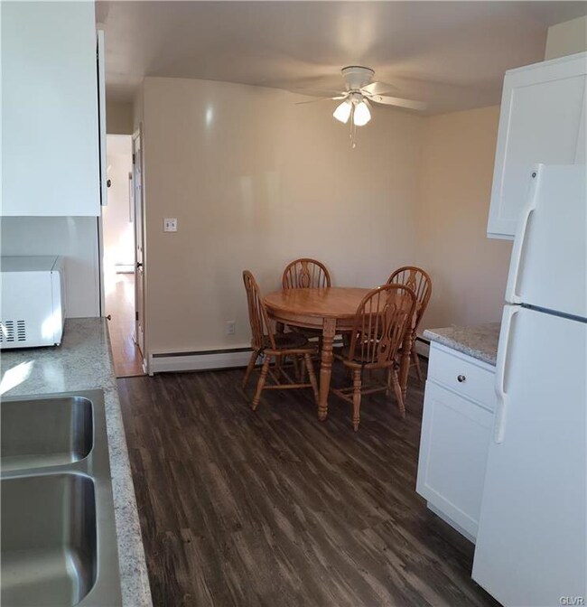 1704 Greenleaf St, Allentown, PA 18104 - photo 7