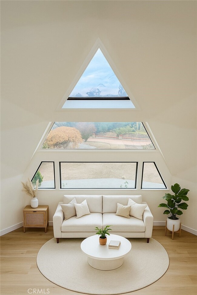 Living room (staged)