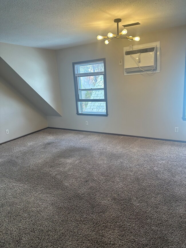 94 Thompson St unit 3rd floor, New Haven, CT 06511 - photo 5