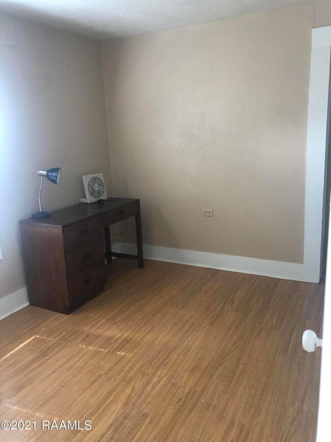 630 E 4th St, Jennings, LA 70546 - photo 6