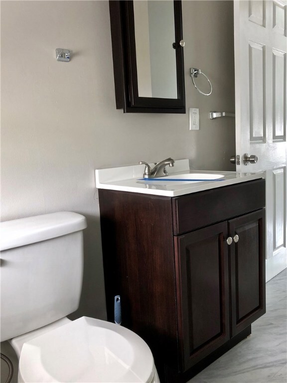 917 Roosevelt Ave, Pawtucket, RI 02860 - photo 4