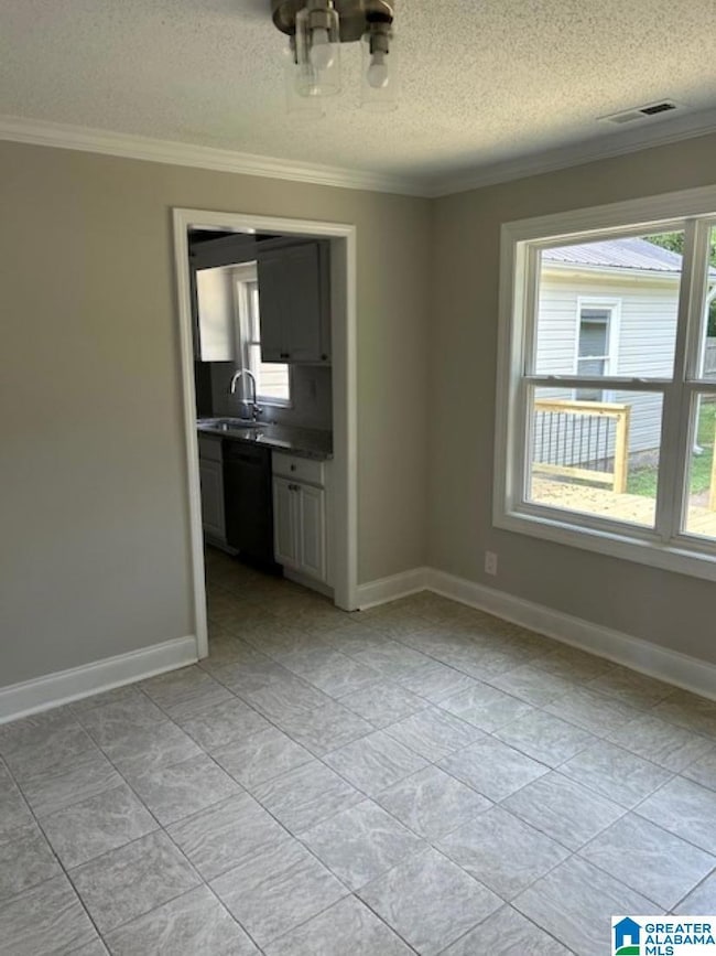 6053 Mayfield Rd, Mc Calla, AL 35111 - photo 7