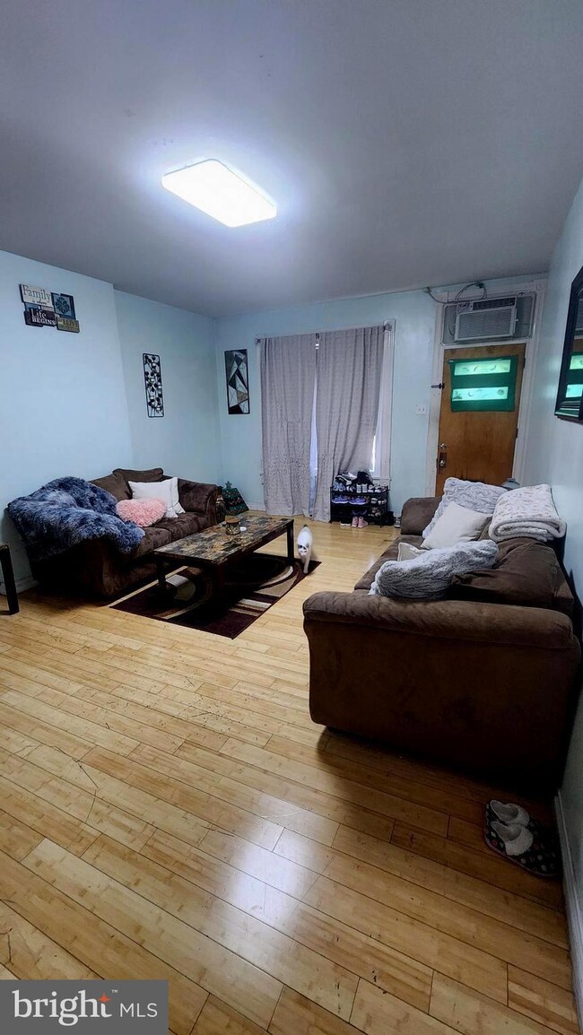 932 Spring St, Reading, PA 19604 - photo 3