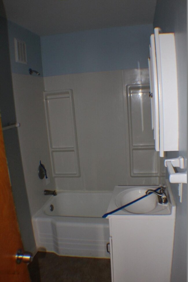 121 W Maple St, Fremont, MI 49412 - photo 6