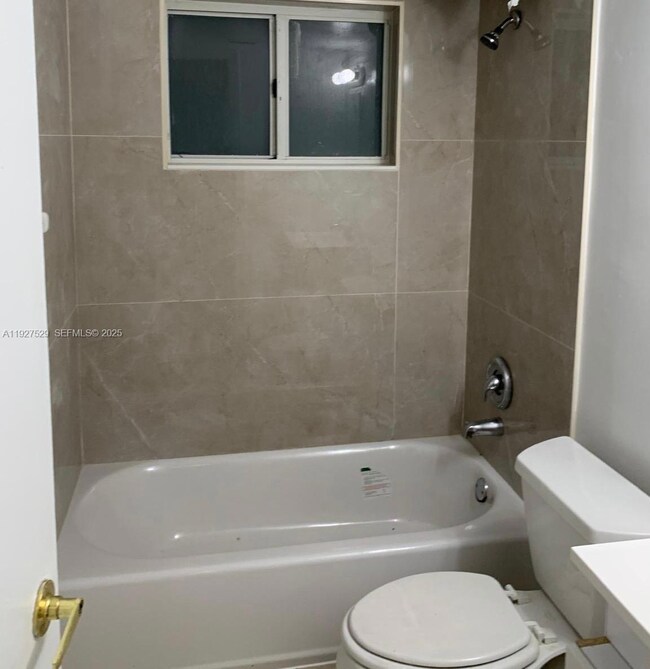 151 SE 6th Ave unit 2, Pompano Beach, FL 33060 - photo 4