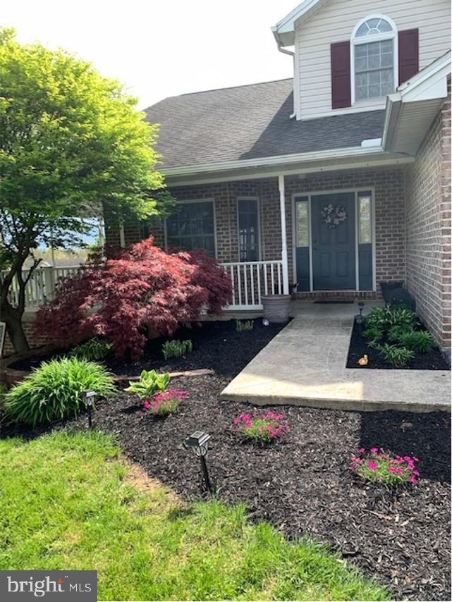 1748 Bell Ave, Chambersburg, PA 17202 - photo 2