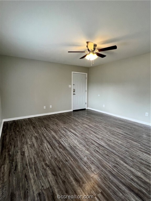 803 Autumn Cir unit A, College Station, TX 77840 - photo 5