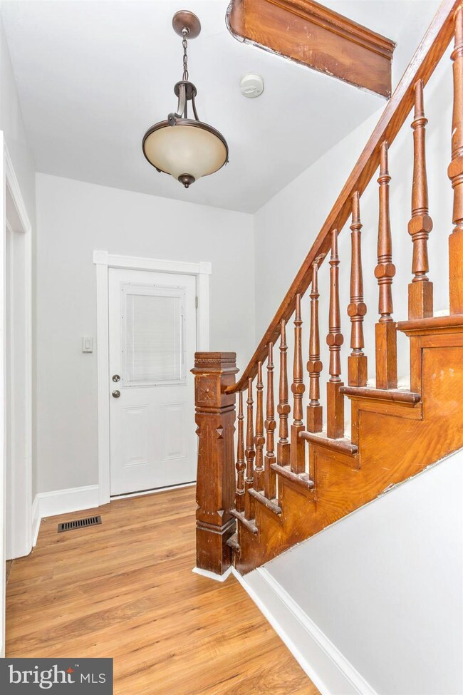 422 S Main St, Chambersburg, PA 17201 - photo 2