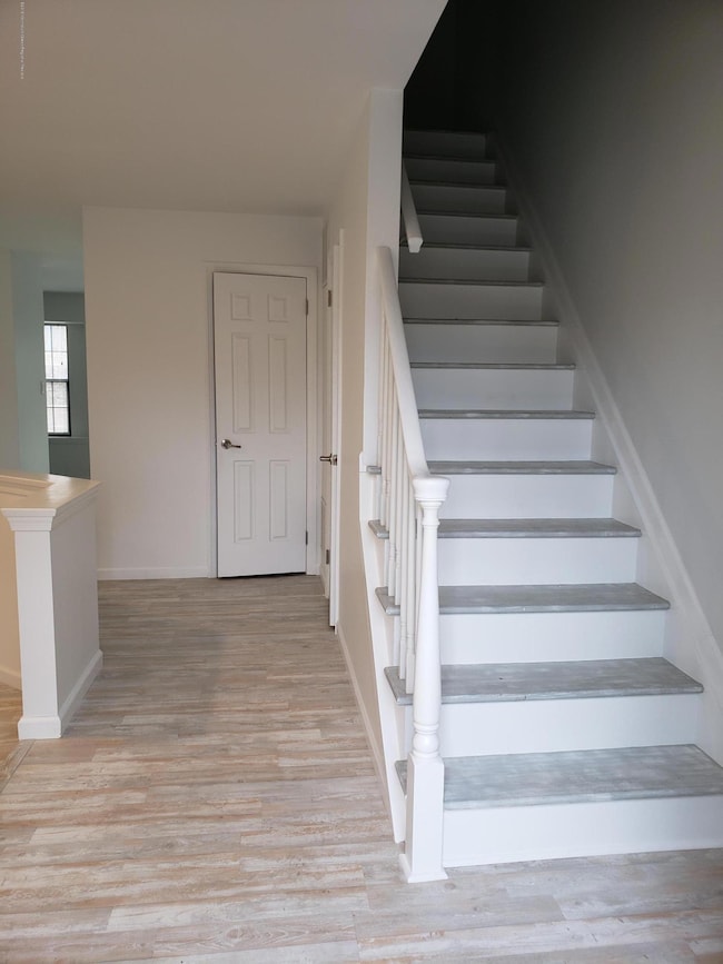 35 Winchester Ct, Matawan, NJ 07747 - photo 2