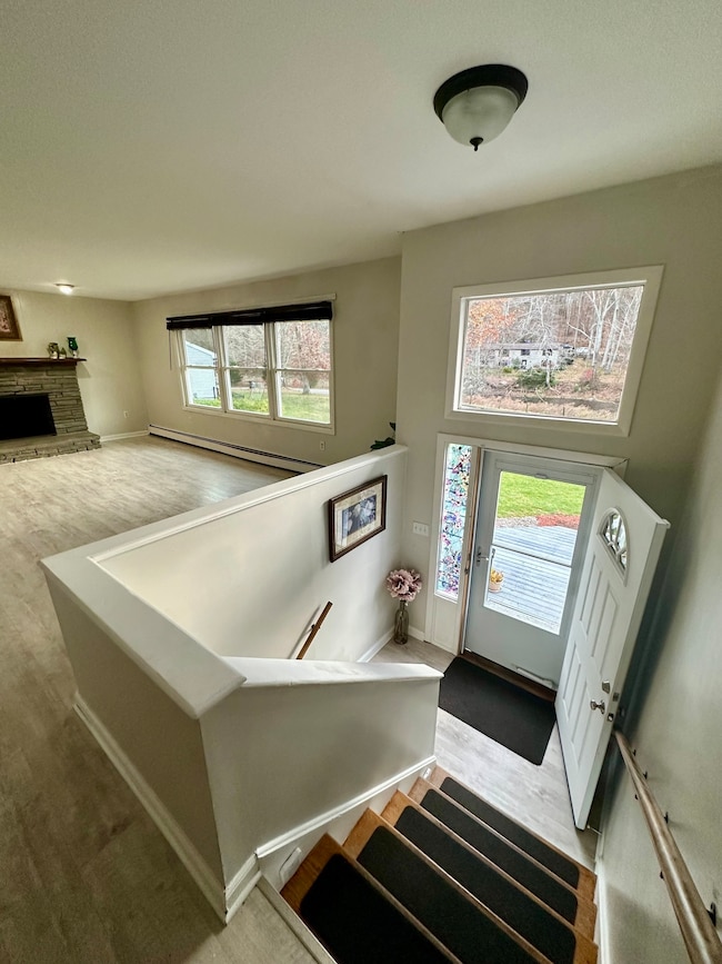 50 N Glenwoods Rd, Gales Ferry, CT 06335 - photo 2