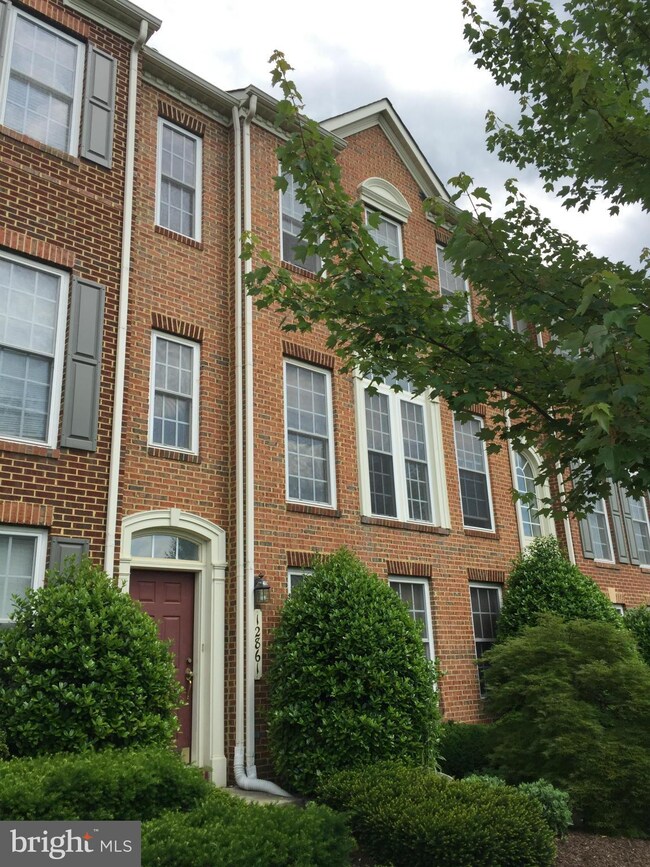 12861 Murphy Grove Terrace, Clarksburg, MD 20871 - photo 2