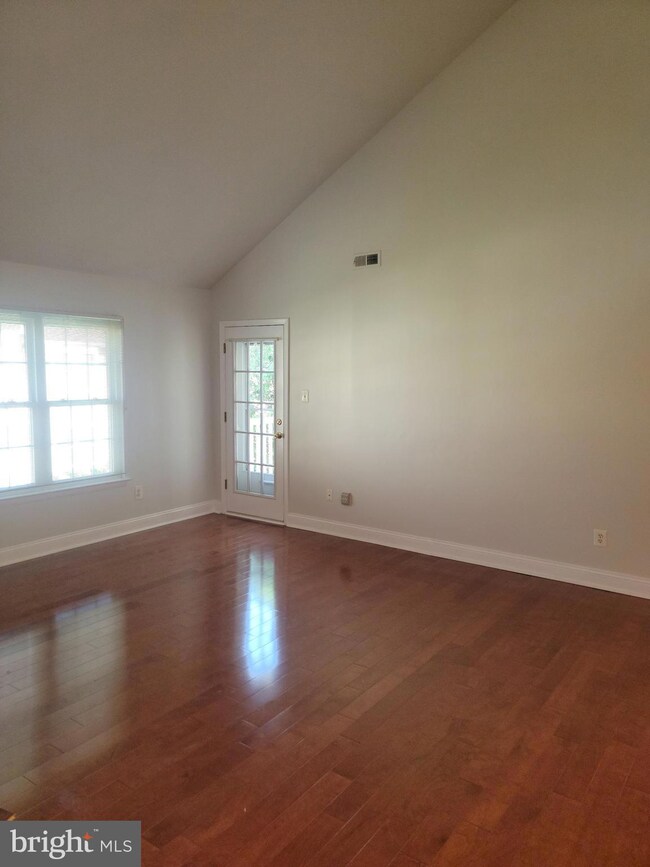 624 Yorkshire Ct unit 624, Sewell, NJ 08080 - photo 5