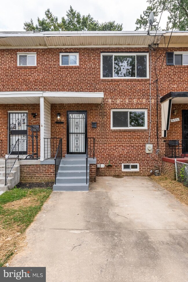 635 Maury Ave, Oxon Hill, MD 20745 - photo 2