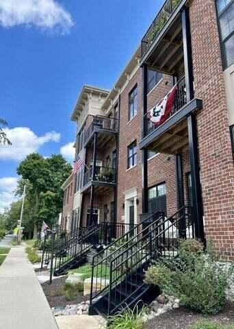 208 Campbell St unit 201, Valparaiso, IN 46385 - photo 2