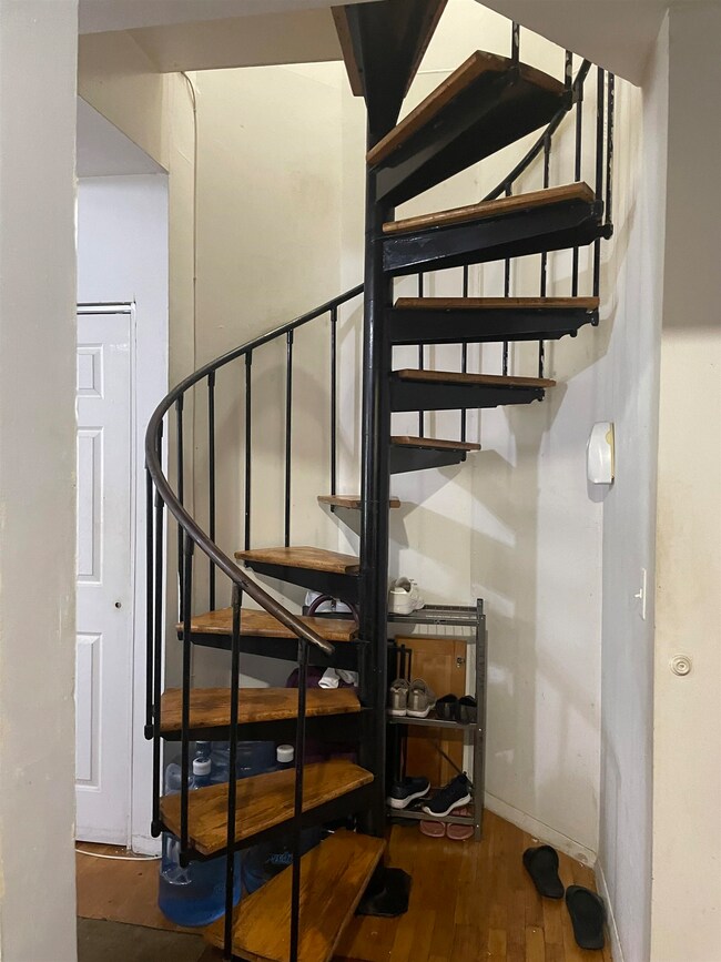 Van Wagenen Terrace, Jersey City, NJ 07306 - photo 7