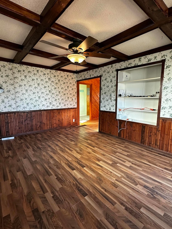 508 N 3rd St, Aberdeen, SD 57401 - photo 3