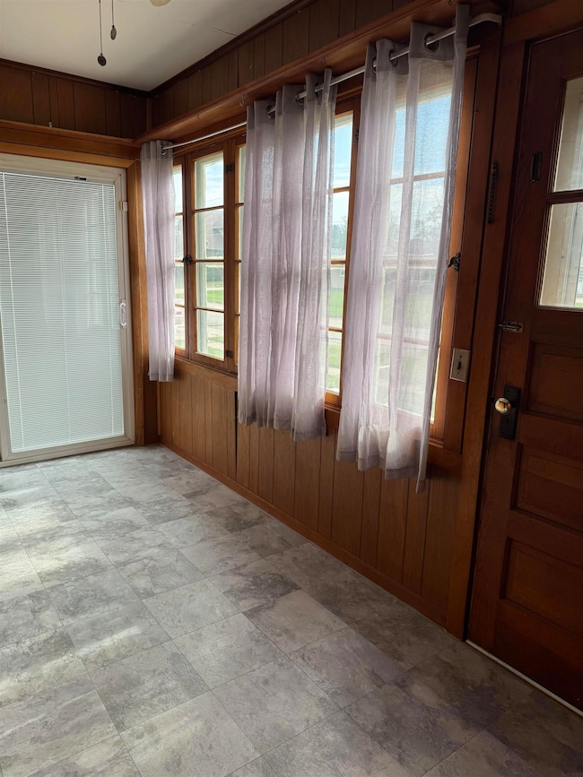 618 State St, Dysart, IA 52224 - photo 6