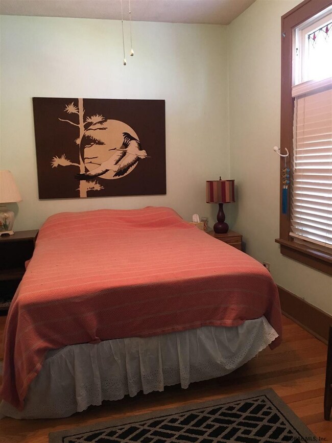 42 Edgecomb St, Albany, NY 12209 - photo 6