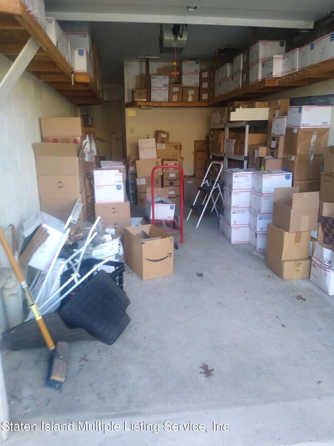 12 Racal Ct unit AG, Staten Island, NY 10314 - photo 4