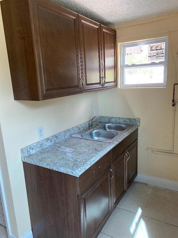 1089 Highland Rd unit B, Lantana, FL 33462 - photo 2