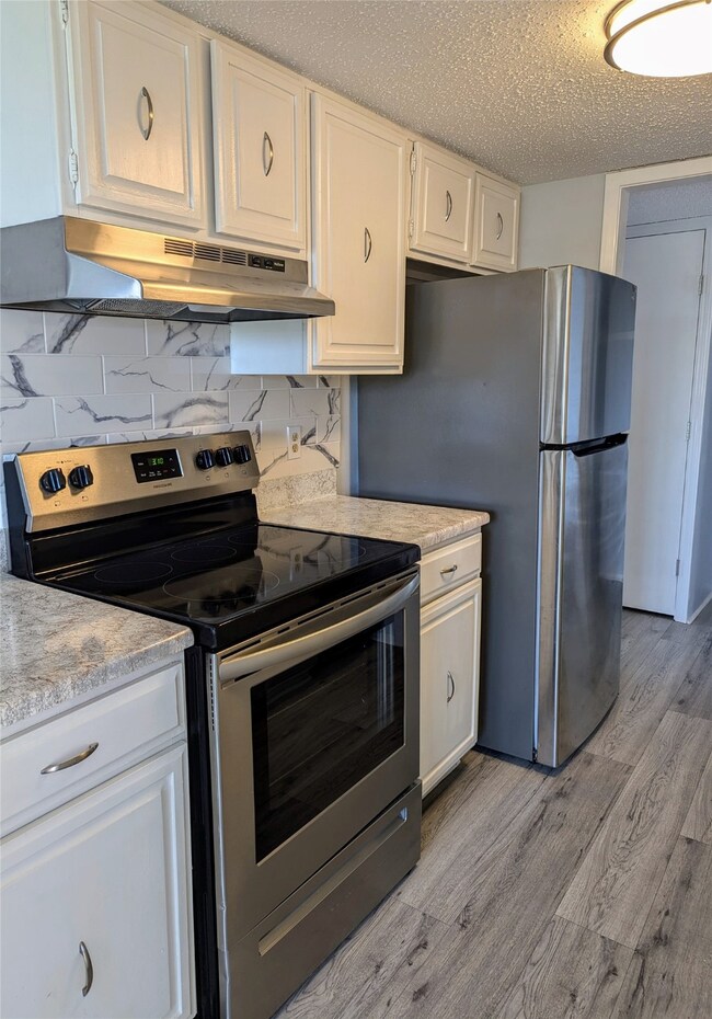 8560 Park Ln unit 237, Dallas, TX 75231 - photo 7