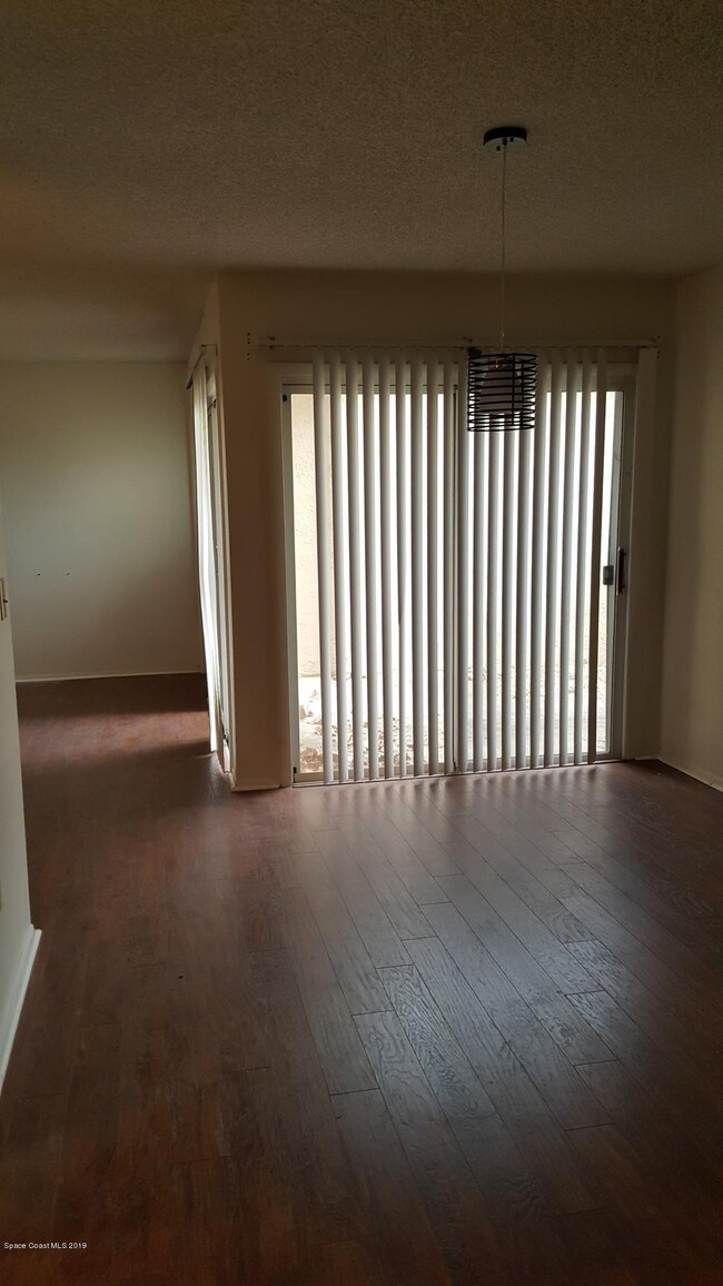 1440 MALIBU LIV-DINING