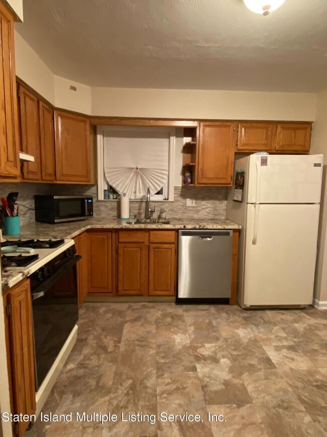 Kitchen granite counter top