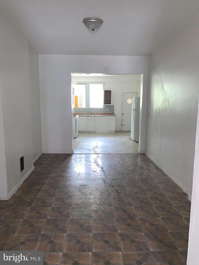 1812 N Washington St, Baltimore, MD 21213 - photo 4