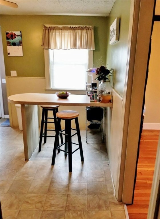 46 Macarthur Dr, Warwick, RI 02889 - photo 7