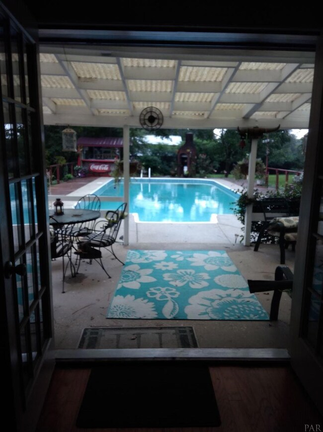 4625 Deerfield Dr, Pensacola, FL 32526 - photo 5