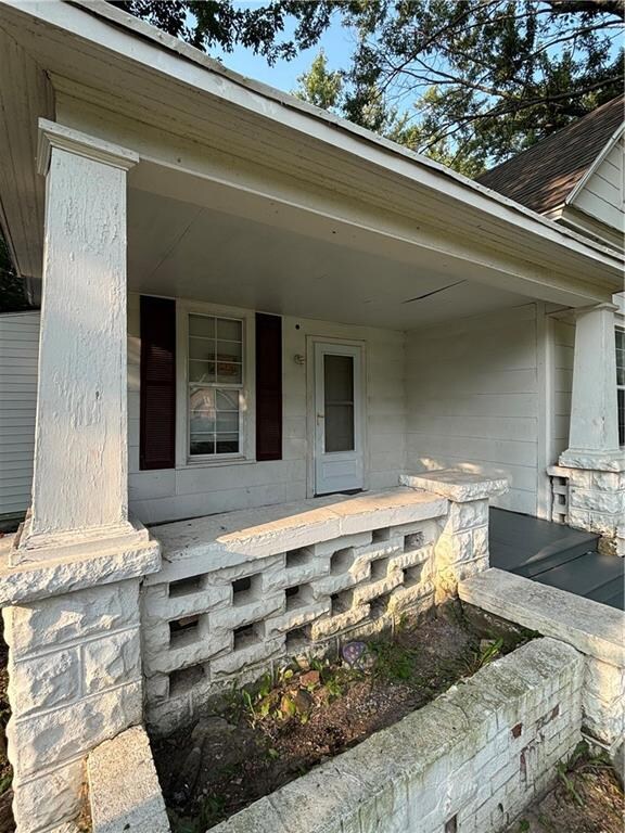 2524 Chess Ave, Parsons, KS 67357 - photo 2