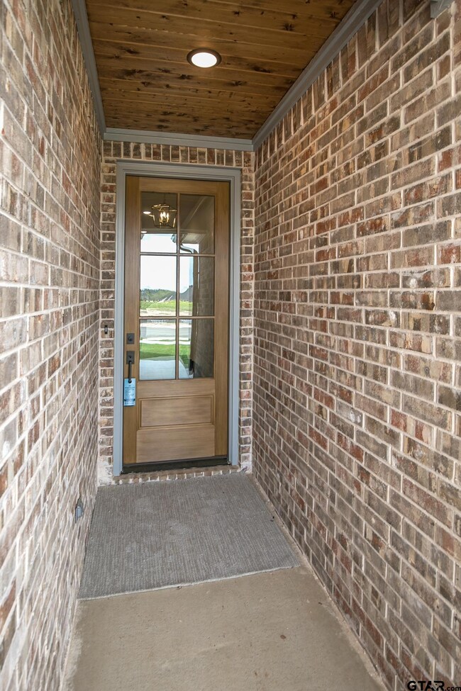 7018 7018 Hillside Ave, Tyler, TX 75707 - photo 5