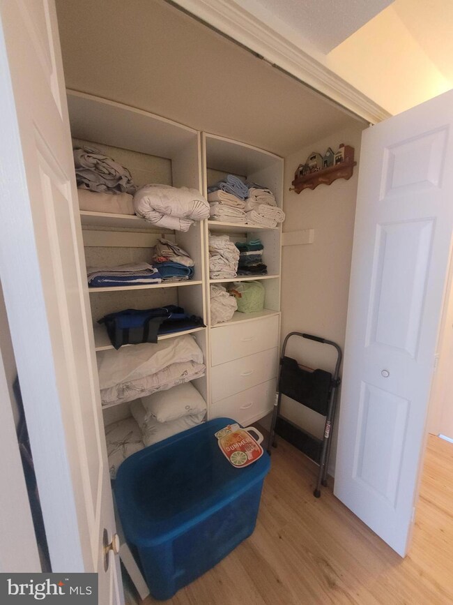 2164 Silversmith Ct, Woodbridge, VA 22191 - photo 7