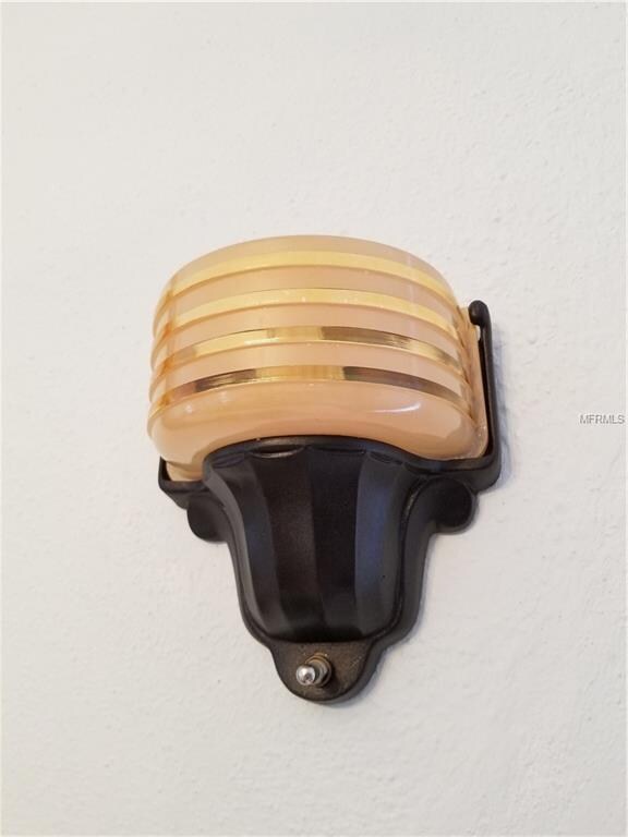 Vintage sconce