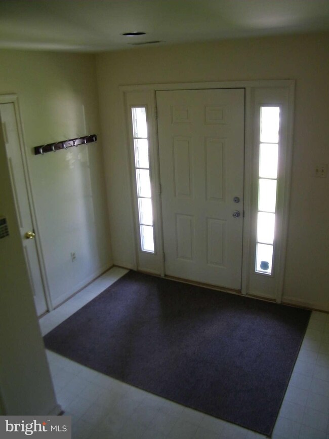 5348 Chase Lions Way, Columbia, MD 21044 - photo 4