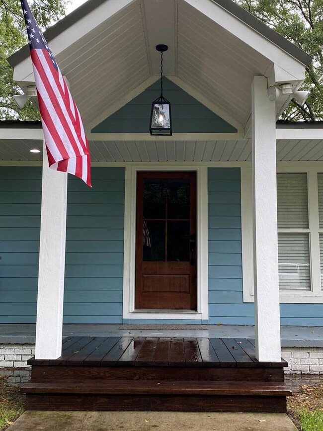 1101 W Fourth Ave, Picayune, MS 39466 - photo 2