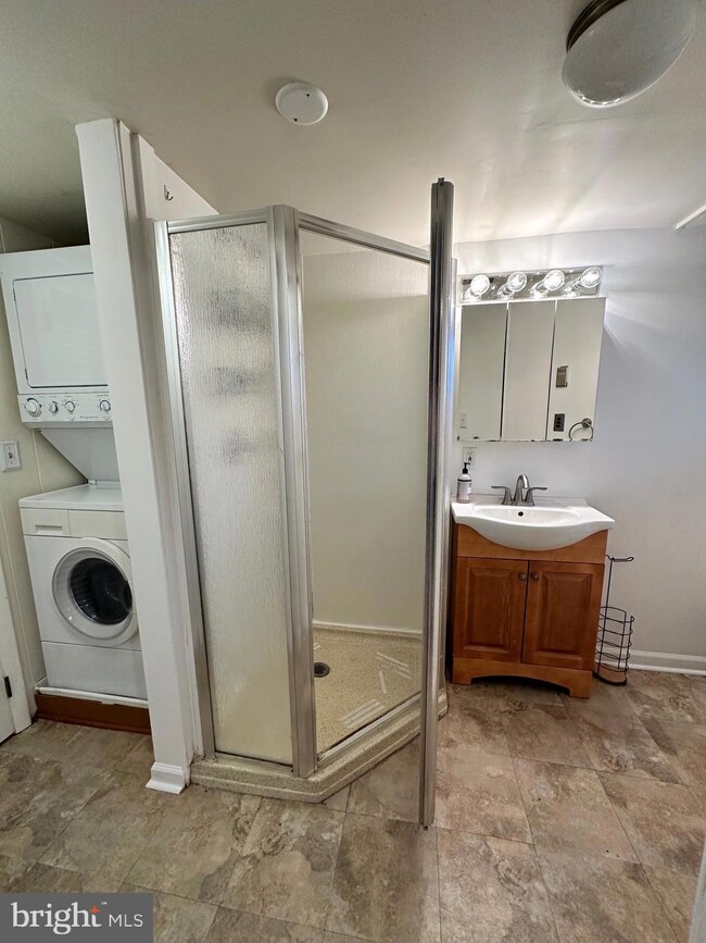 5125 Westland Blvd, Halethorpe, MD 21227 - photo 3