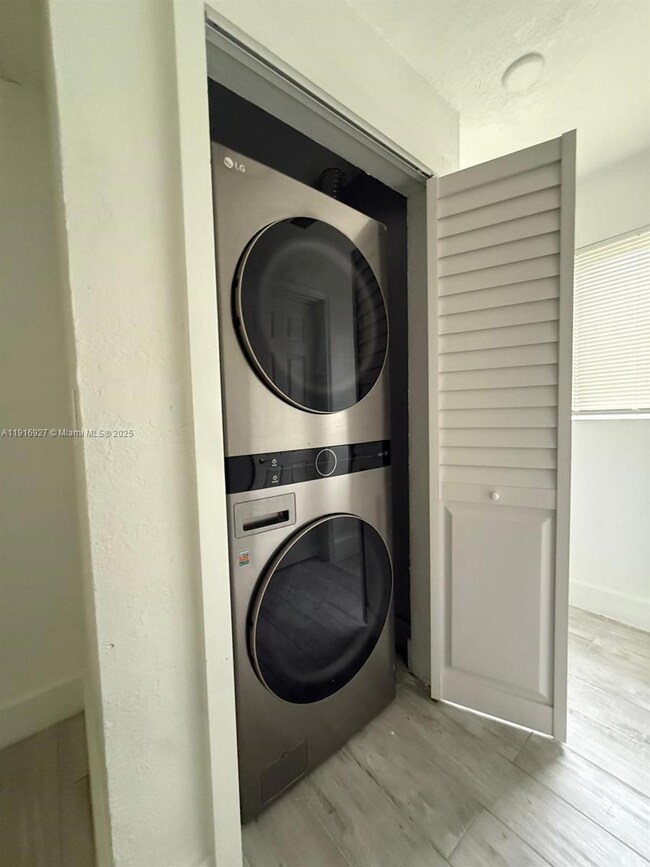 16200 NE 3rd Ave unit A, Miami, FL 33162 - photo 7