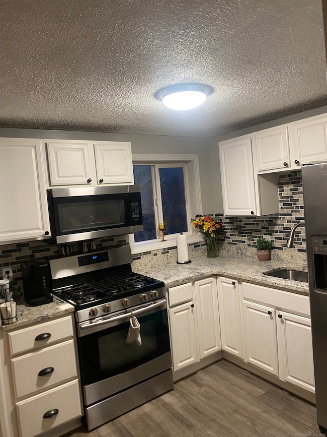 59 Heather Ln, New Britain, CT 06053 - photo 2