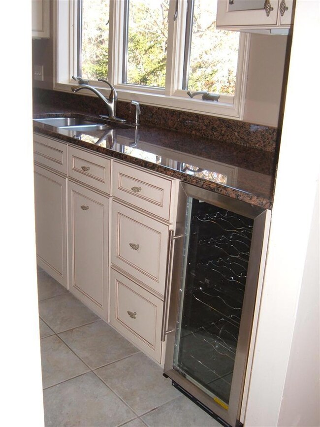 8 Uncle Jimmys Ln, Yarmouth Port, MA 02675 - photo 7